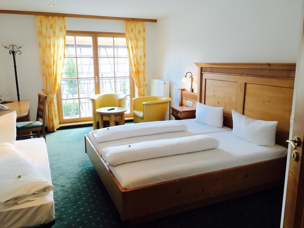 Hotel Ochsen Friesenheim  Habitación foto