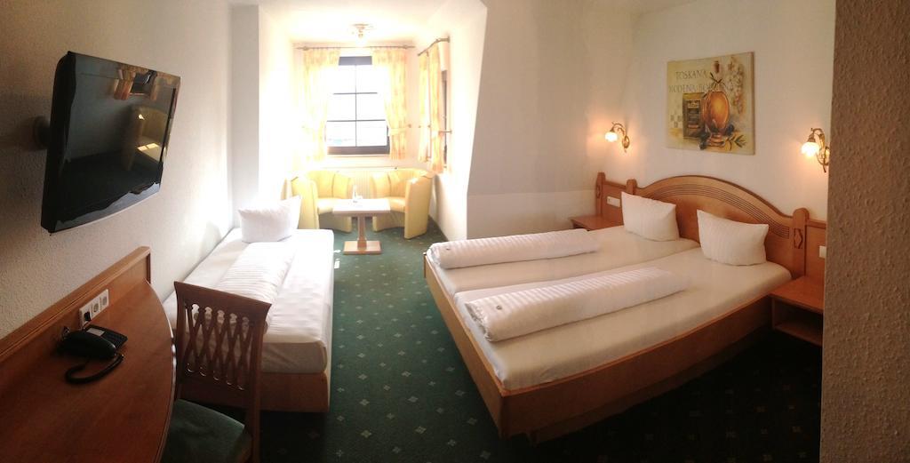 Hotel Ochsen Friesenheim  Habitación foto